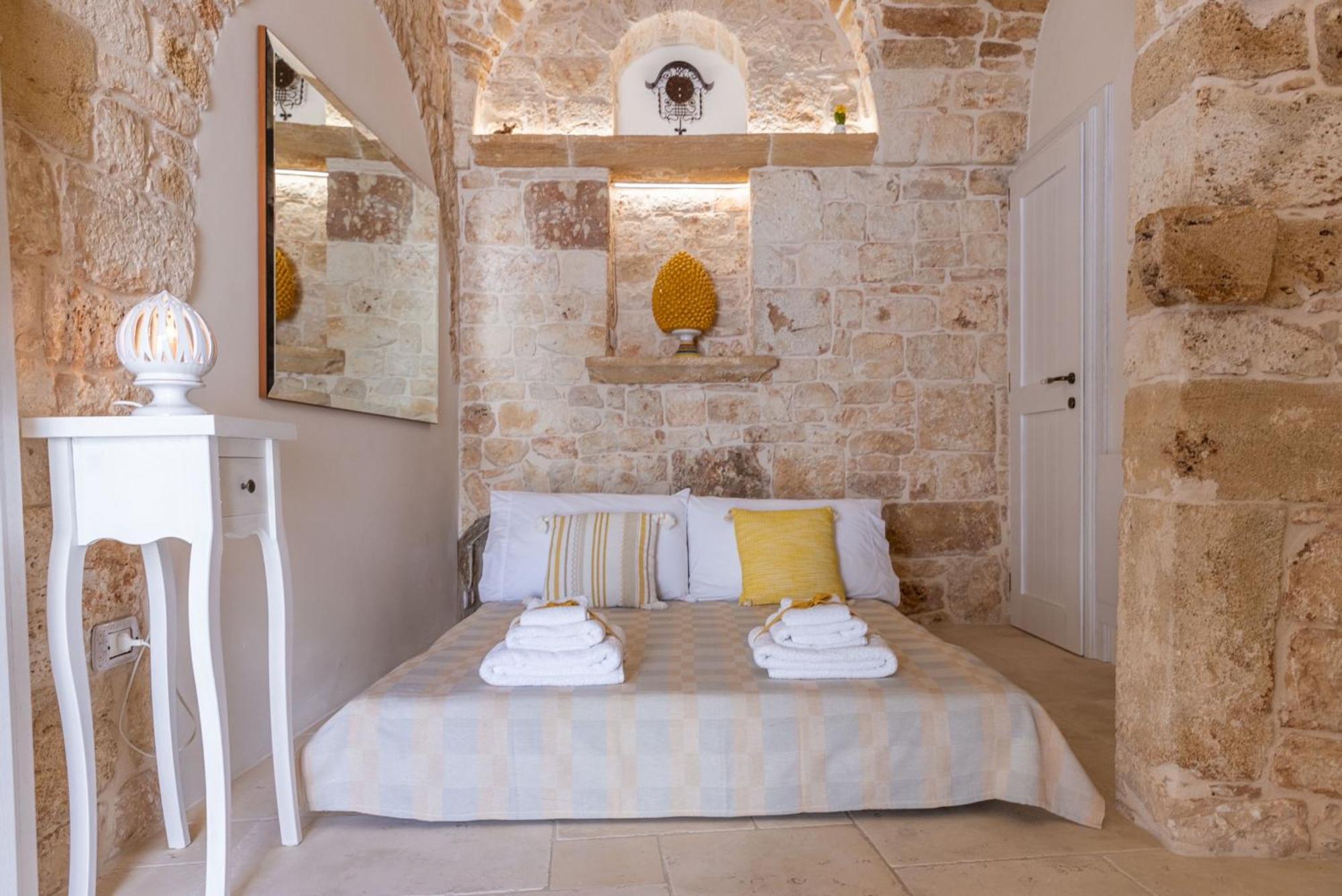 Le Casette In Gravina Luxury Holiday home *